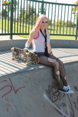 Avril Vagine - Pop Punk Pussy | Picture (1)