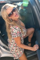 Kelly Madison - Backseat Rendezvous | Picture (3)