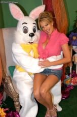 Kelly Madison - Bunny Fucker | Picture (2)