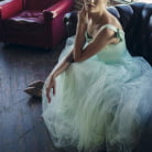 Mazzy Grace in 'Making it Big'