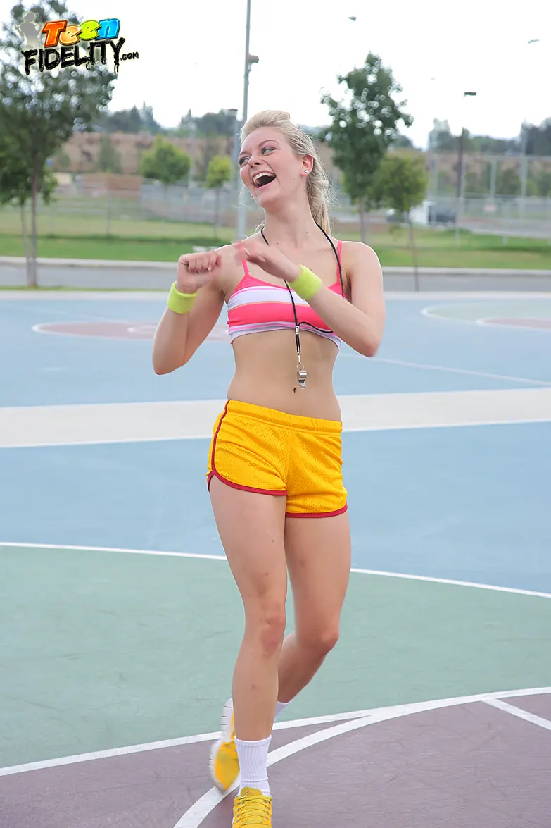 Alli Rae - Make 'Em Sweat 4 | Picture (2)