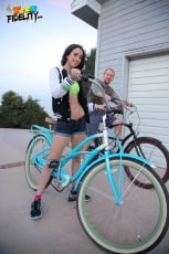 Belle Knox - Bike Ridin' | Picture (1)