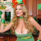 Kelly Madison in 'Beer Pub Slut'