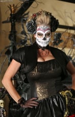 Kelly Madison - Day of the Dead | Picture (6)