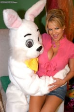 Kelly Madison - Easter Gathering | Picture (11)