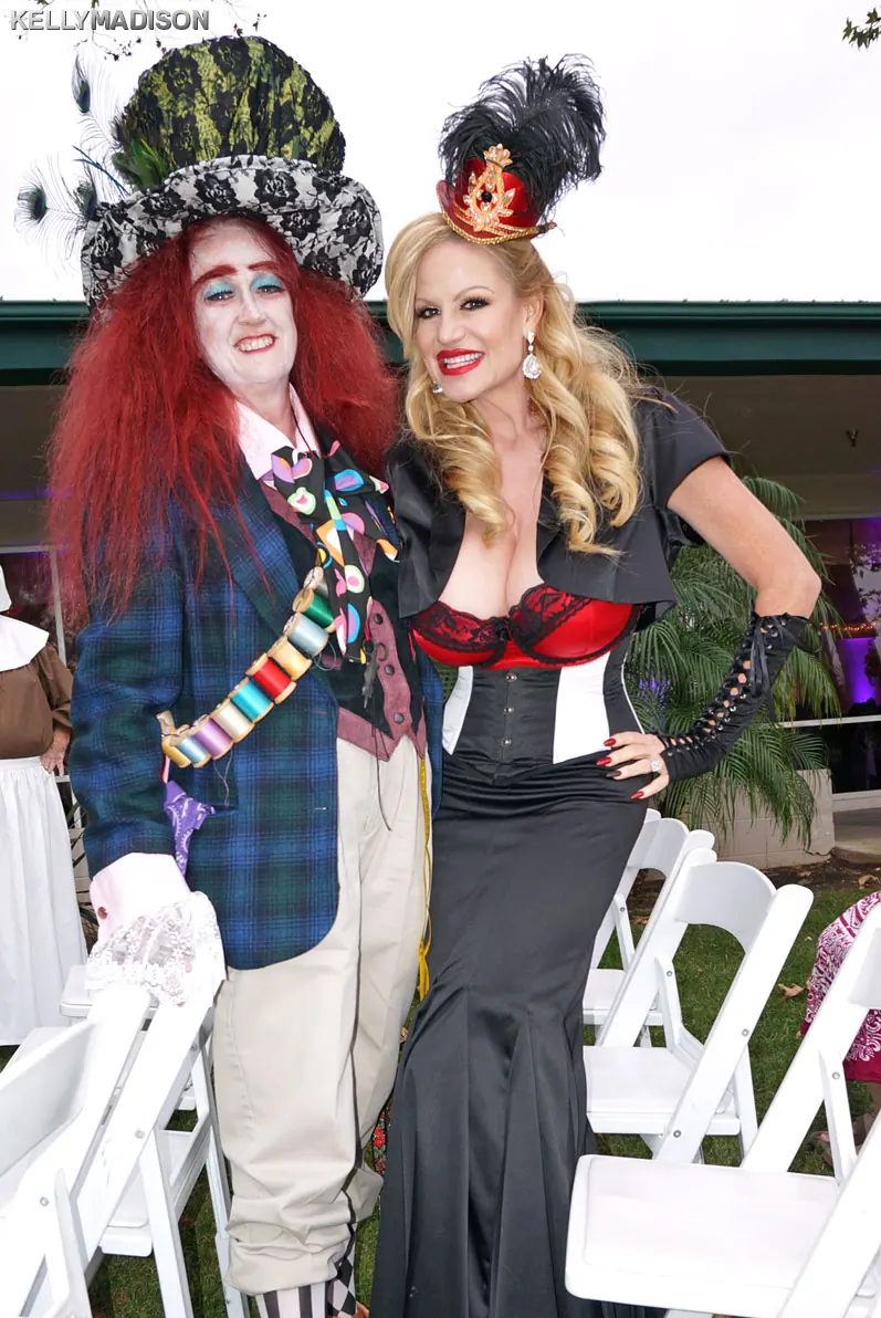 Kelly Madison - Halloween Nuptials | Picture (15)