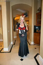 Kelly Madison - Halloween Nuptials | Picture (10)