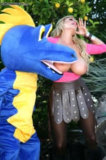 Kelly Madison - How To Blow Your Dragon | Picture (11)